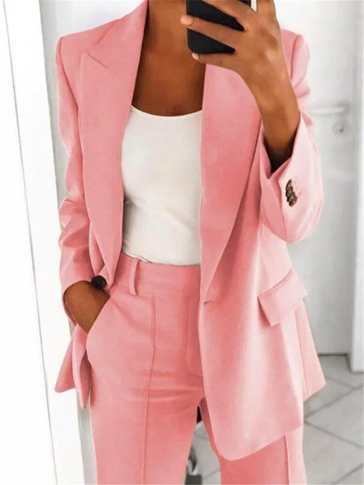 Lynn - Casual Two-Piece Suit